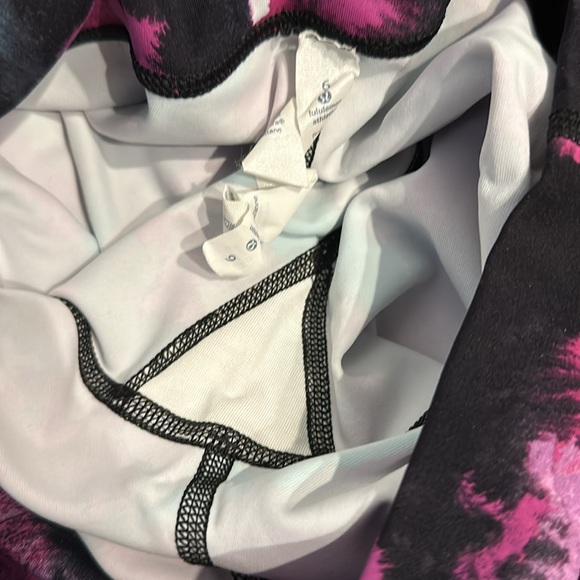 Lululemon Wunder Under size 6 - Picture 4 of 4